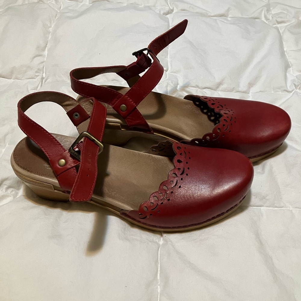 Dansko Marta ankle strap clog - size 41
